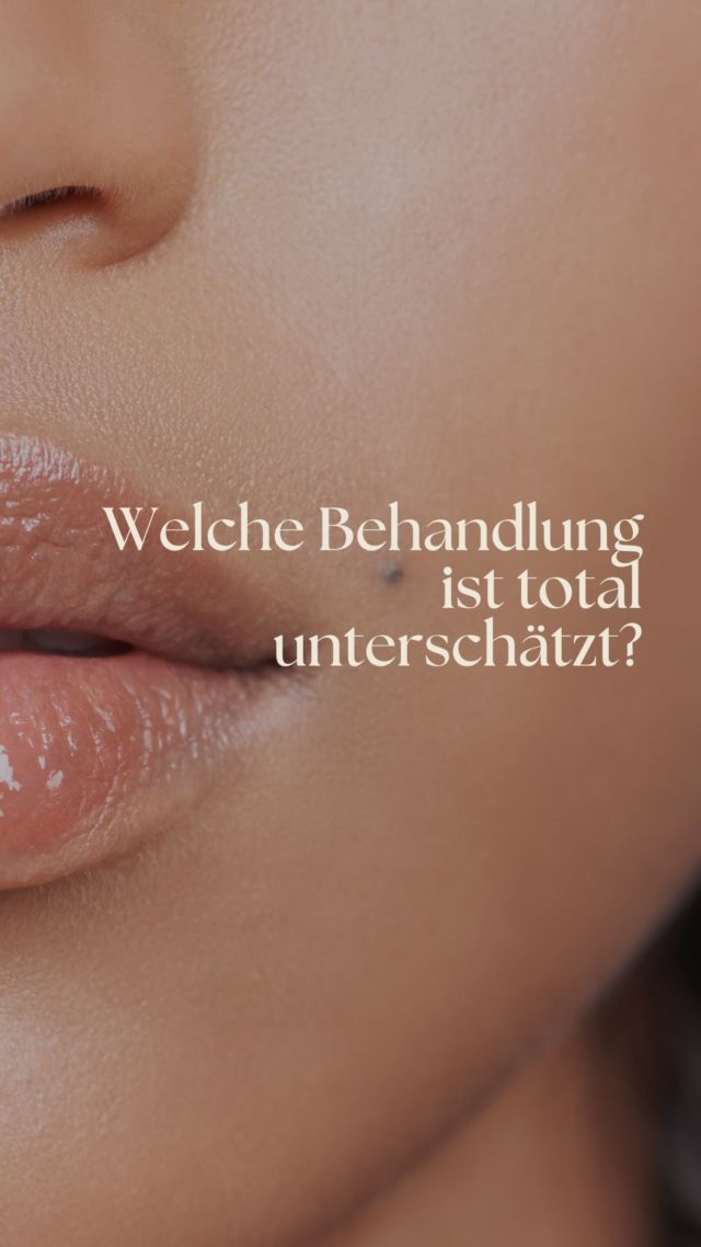 ✨Wir haben Dr. Sarah Stannek gefragt: Welche Behandlung ist aktuell total unterschätzt?  💬 Ihre Antwort: LipoFiller – die Eigenfettbehandlung fürs Gesicht.  Warum? Weil sie natürlich aufpolstert, langlebig ist und gleichzeitig Stammzellen mitbringt, die die Hautqualität verbessern können. 🧬✨  Habt ihr Fragen dazu?
👉🏻 Stellt sie gerne in den Kommentaren – oder bucht euch direkt einen Beratungstermin bei uns in der Praxis.