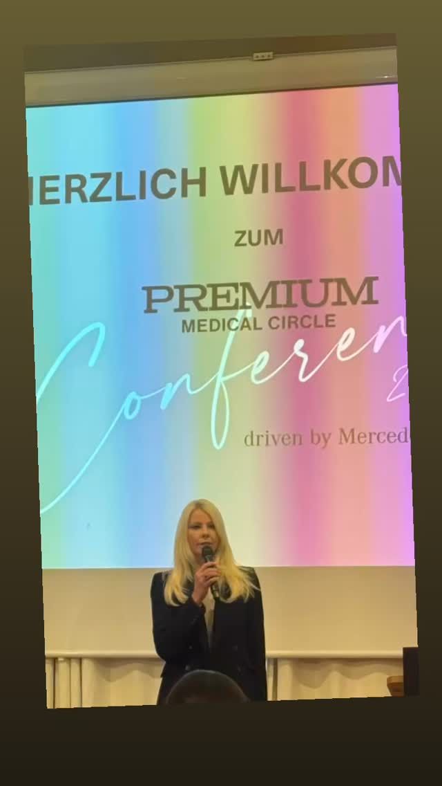 ✨ Premium Medical Circle Konferenz am Tegernsee ✨
Im wunderschönen Hotel Bachmair Weissach durfte ich an einer hervorragend organisierten Konferenz teilnehmen. Ein großes Kompliment an @stephanie_neureuter_ und @premiummedicalcircle , die dieses Event mit viel Herzblut perfekt umgesetzt hat.
Mit 13 verschiedenen Fachrichtungen, spannenden Fachvorträgen und inspirierendem Networking war der interdisziplinäre Austausch auf höchstem Niveau. Eine Veranstaltung, die nicht nur fachlich, sondern auch menschlich große Freude bereitet hat. Danke an @mercedesbenz  für die #driving experience mit den neuesten E-Modellen, hat riesig Spaß gemacht
.#networking #drjulianebodo #premiummedicalcircle