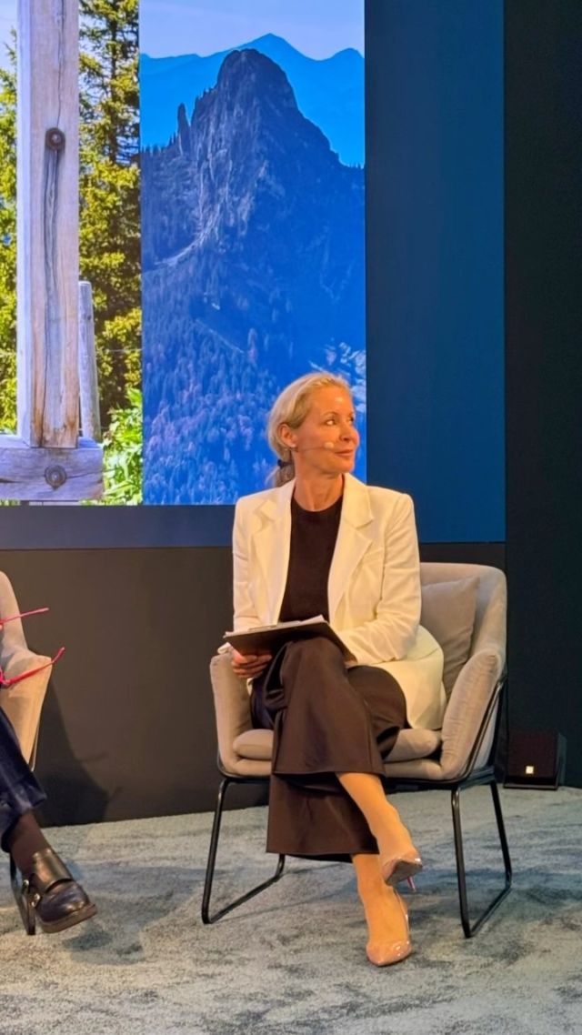 About last week: 
Referentin beim @dgbt.de  Berlin, Referentin @julaineofsweden.de  beim @aheadcongress in Berlin, @premiummedicalcircle Think Tank am Starnberger See, @nordbergmedical.deutschland  Train The Trainer Meeting am Tegernsee….